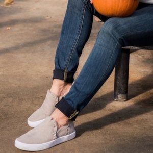 Kate Spade Lilly Ruffle Suede Slip-on Sneakers